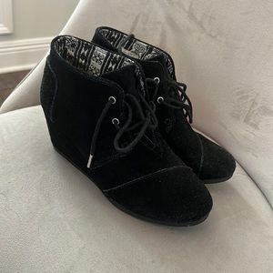 TOMS- black booties size 8
